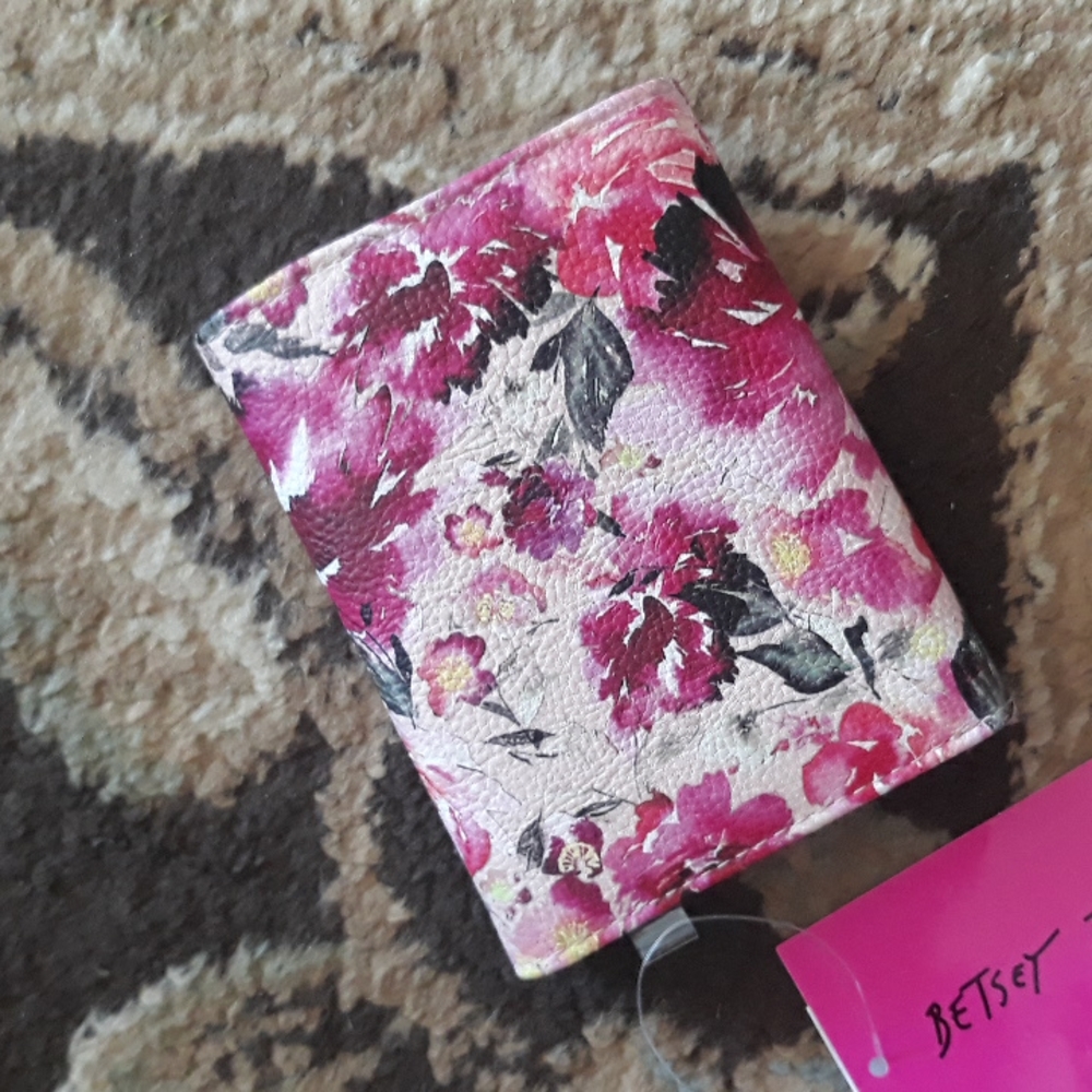 4x*Host Pick*Betsey Johnson adorable wallet - Picture 5 of 16